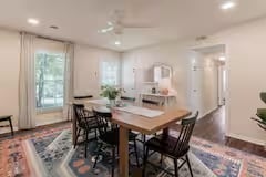 Building Photo - 122 Westview Dr