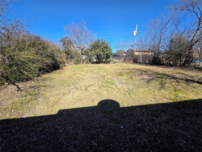 Building Photo - 11815 Oberlin Dr