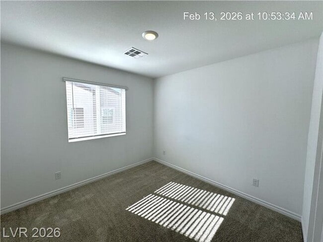 Building Photo - Stylish Gated Northwest Townhome with Open Living & Modern Finishes!