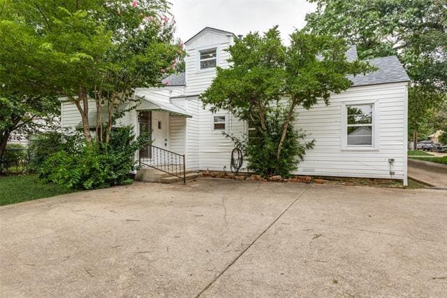 Building Photo - 3558 Stadium Dr