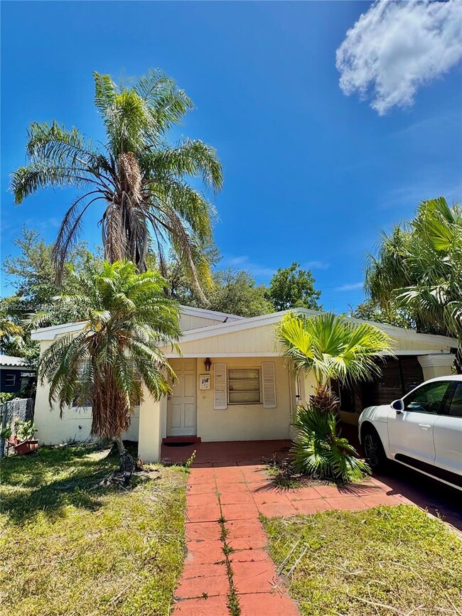 Primary Photo - 2100 NE 173rd St