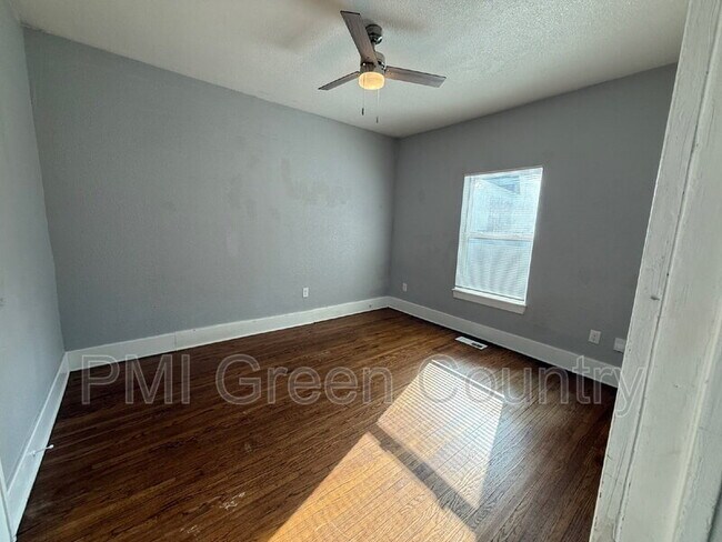 Building Photo - 620 S Zunis Ave