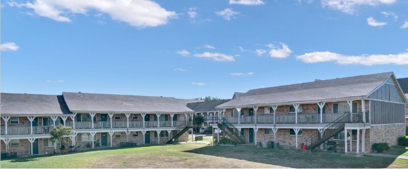 Building Photo - 2835 Villa Creek Dr