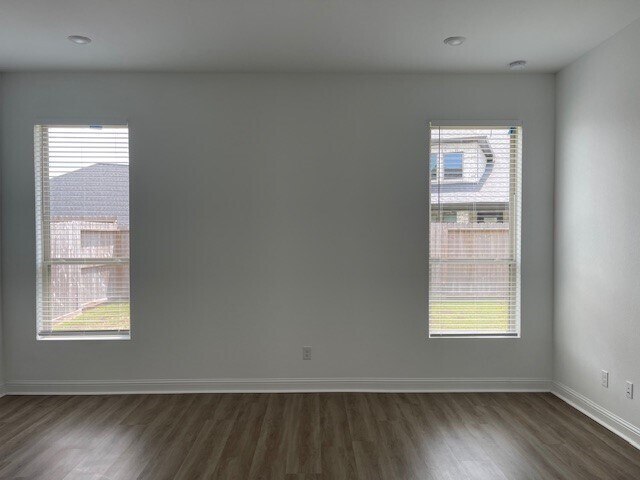 Building Photo - 4823 Avon Ridge Way
