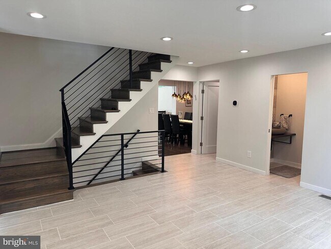 Building Photo - 6005 Neilwood Dr