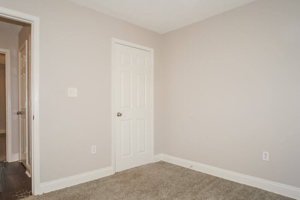 Building Photo - 732 Charter Oak Dr