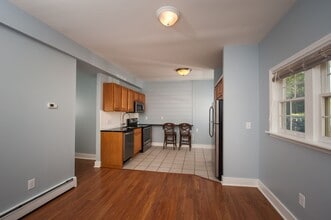 Building Photo - 1439 NY-9P