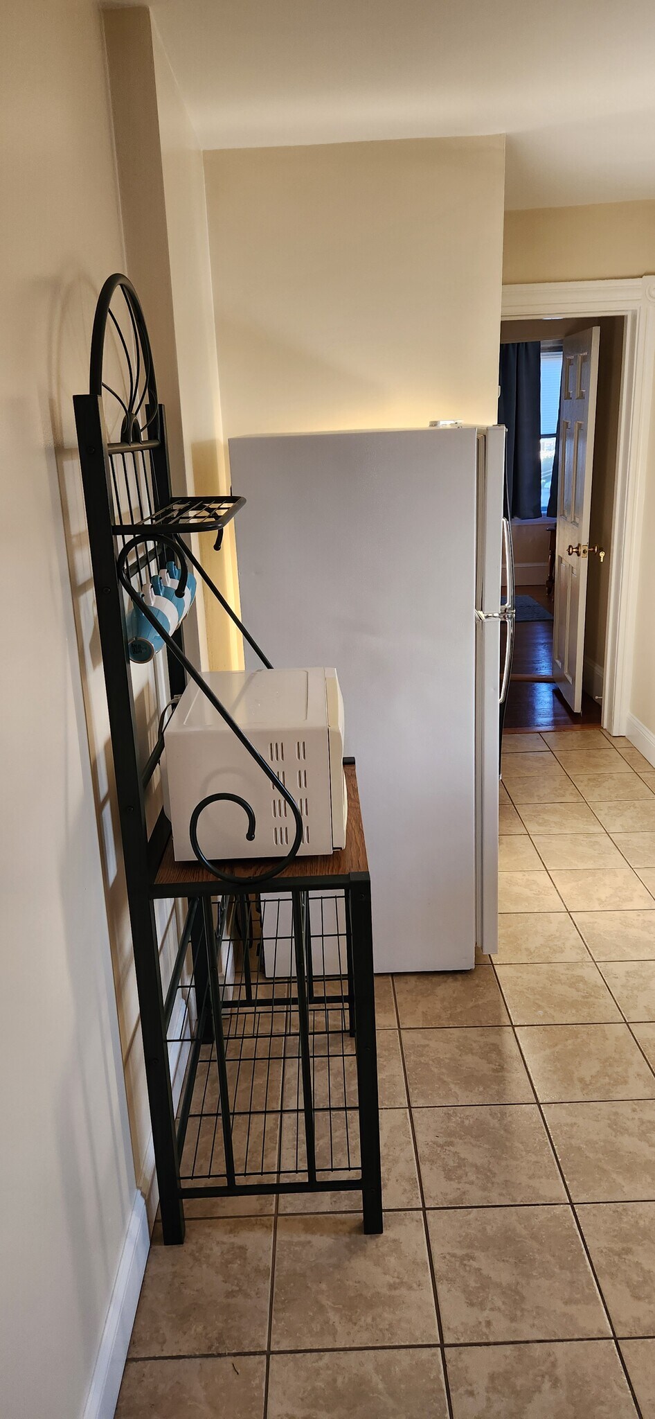 Building Photo - 1320 Cranston St