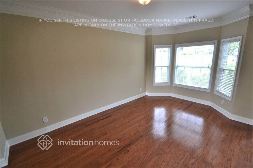 Building Photo - 825 Kaitlyn Dr
