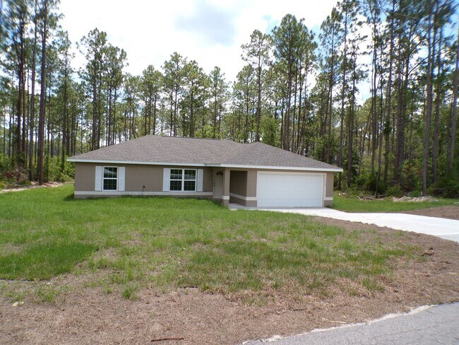 Building Photo - Marion Oaks Home