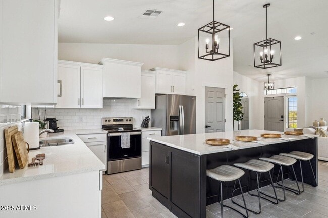 Building Photo - 16710 E Trevino Dr