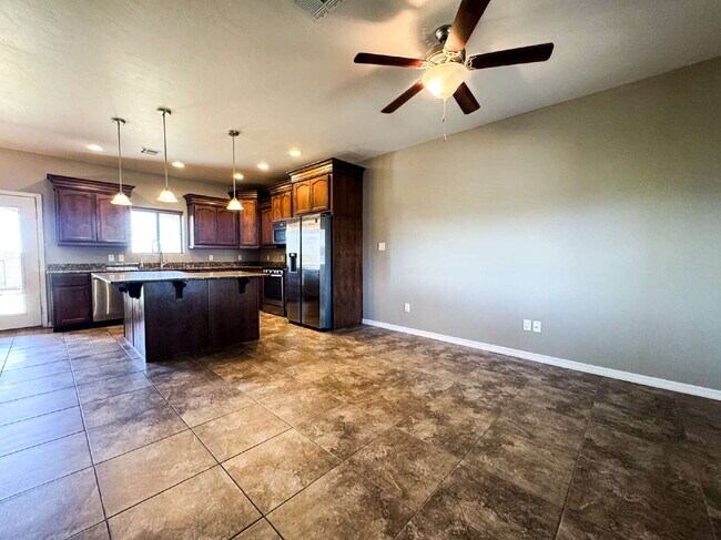 Building Photo - Spacious 4-Bed, 3-Bath Gem with 1804 Sq. F...