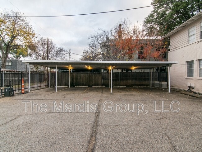 Building Photo - 4311 Cole Ave