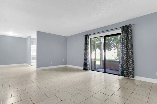 Building Photo - 163 Springwood Cir