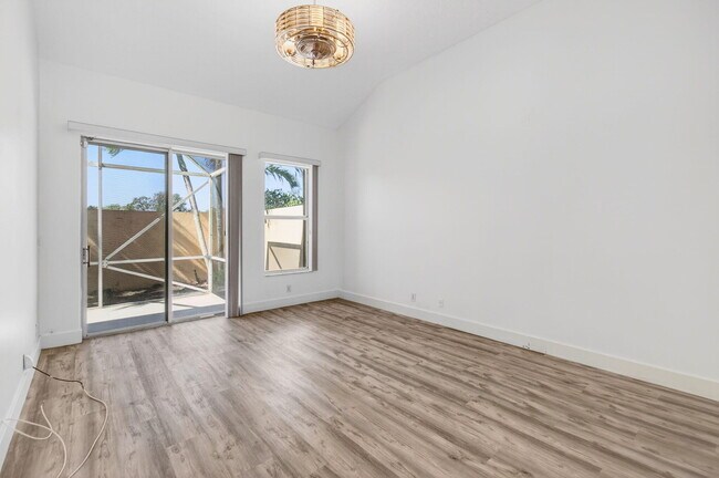 Building Photo - 7848 Travelers Tree Dr