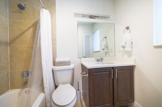 Building Photo - 501 N Ocean Blvd