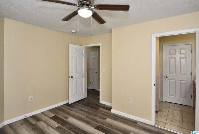 Building Photo - 1721 Maralyn Dr