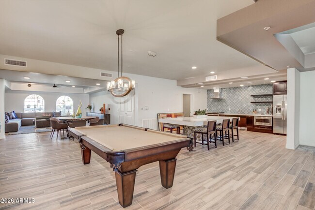 Building Photo - 2511 W Queen Creek Rd