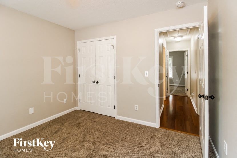 Building Photo - 12 Montford Ct