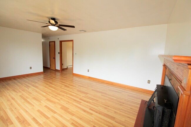 Building Photo - 3966 Port Republic Rd