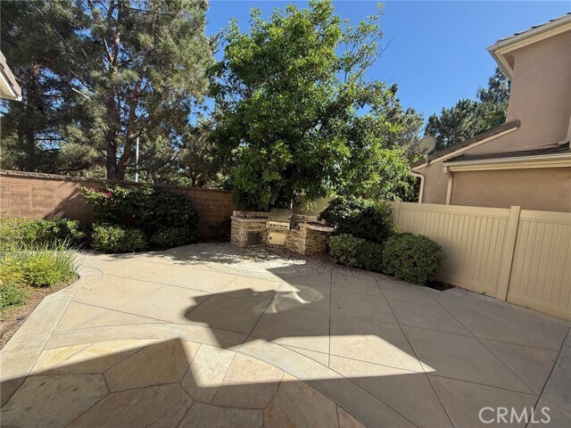 Building Photo - 27 Highfield Glen