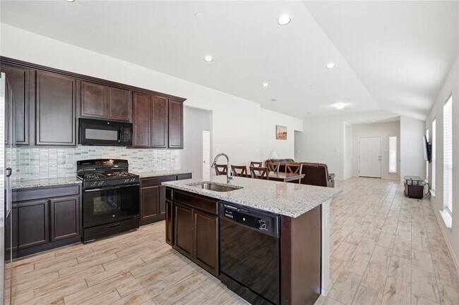 Building Photo - 2800 Joe Dimaggio Blvd