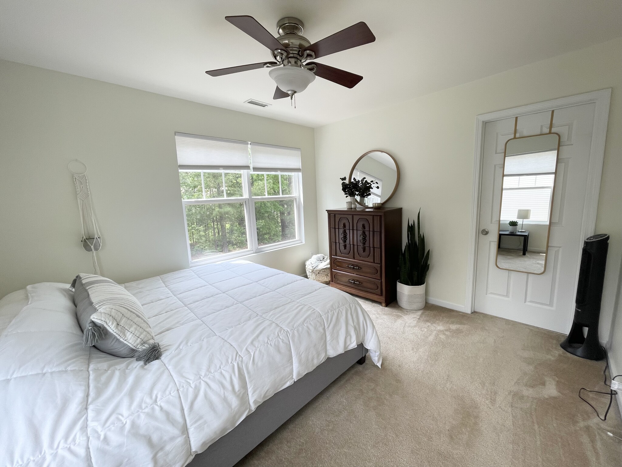 Master Bedroom_angle 2 - 224 Hampshire Downs Dr