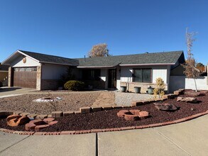 Building Photo - 12813 El Vado Ave NE