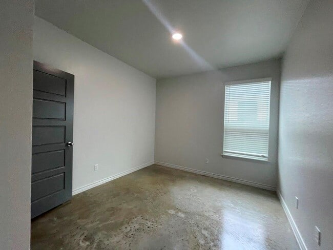 Building Photo - 224 Riptide Dr