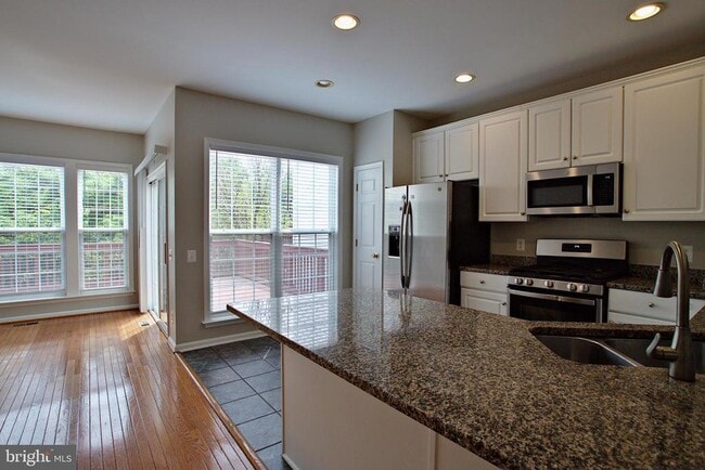 Building Photo - 8239 Singleleaf Ln