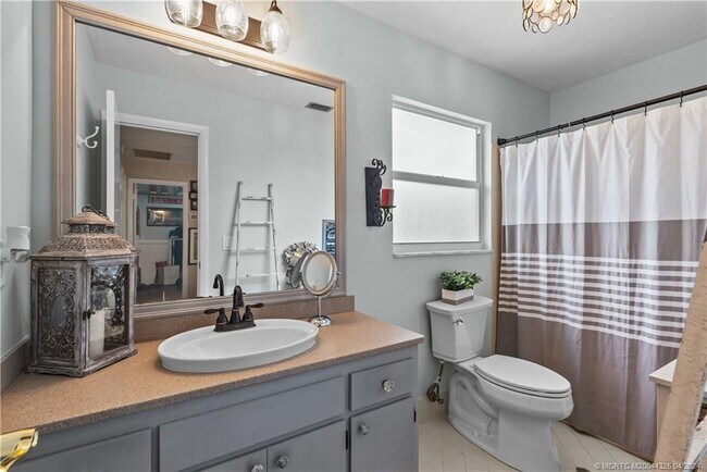 Building Photo - 3 Rio Vista Dr