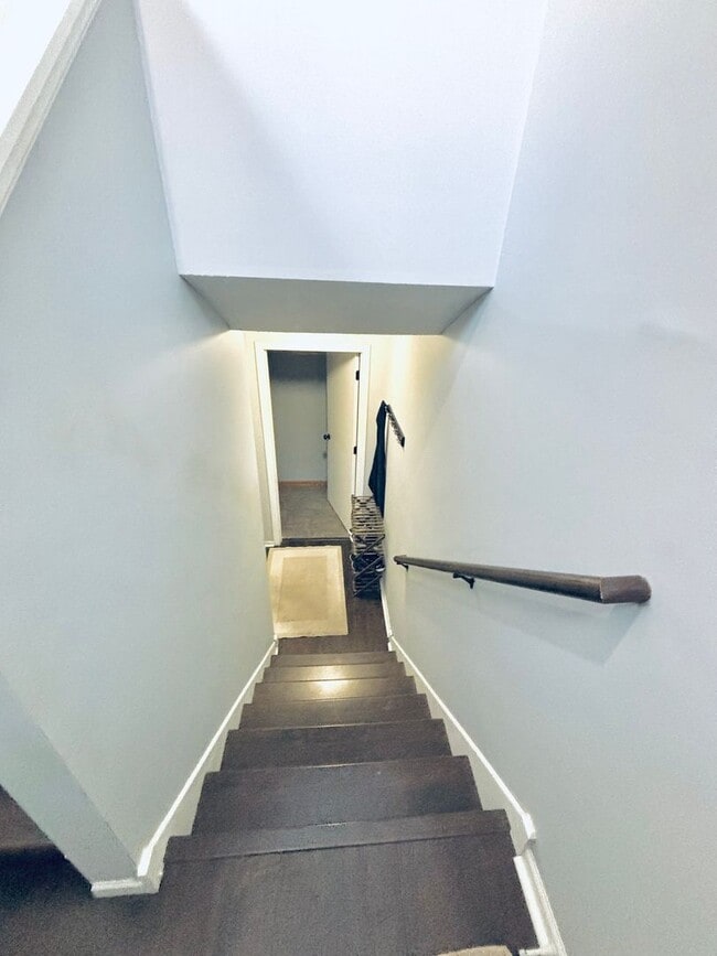 Building Photo - Rare and Beautifully Updated Townhome in a...