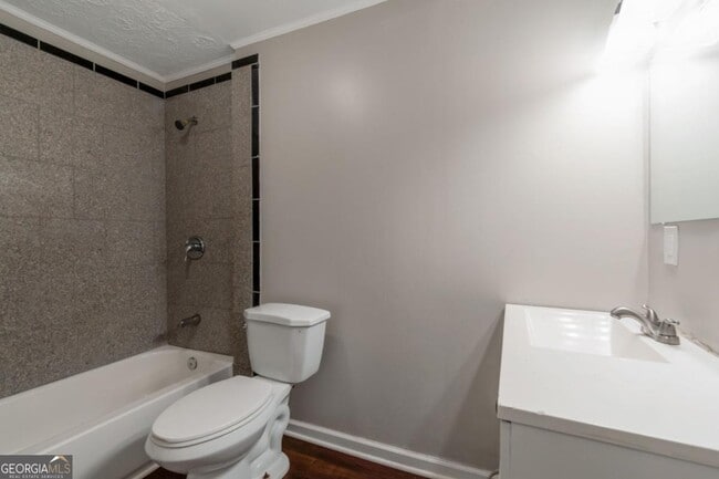 Building Photo - 6414 Shadow Rock Dr