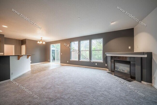 Building Photo - Bright & Elegant 3-Bedroom w/ Study and En...