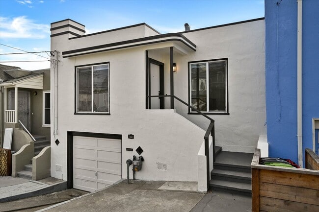 Building Photo - 123 Byxbee St