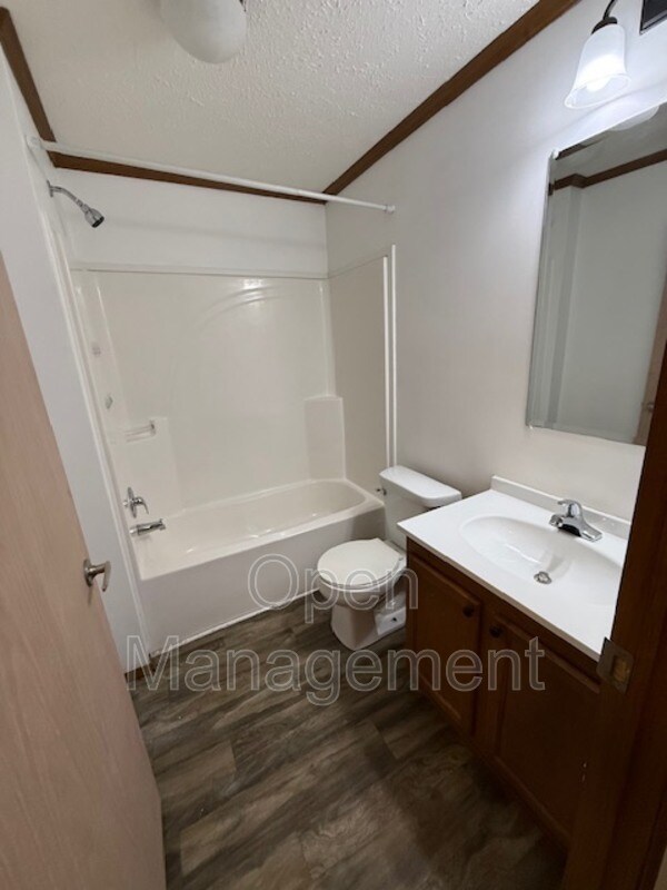 Building Photo - 1901 First St