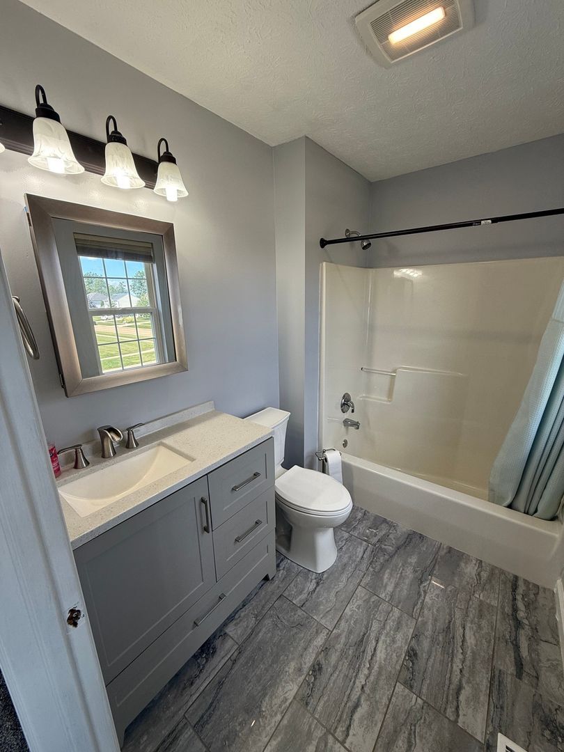 Building Photo - 5402 Fountain Cir