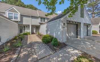 Building Photo - READY NOW!! 3-Bedroom Townhome w/Attached Garage! Golf Course Views - Pet Friendly - All Appliances!