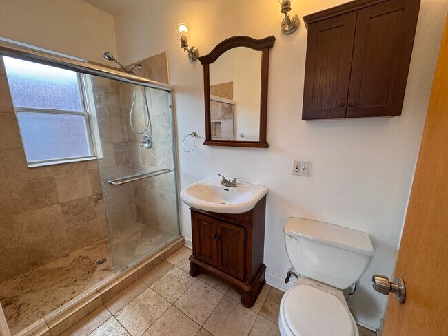 Building Photo - 1342 W Estes Ave