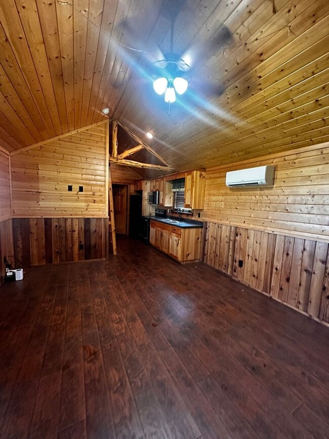 Building Photo - CABIN - Brock ISD - HORSES WELCOME