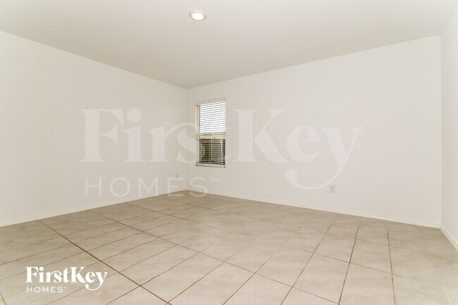 Building Photo - 5430 Bristle Leaf Dr
