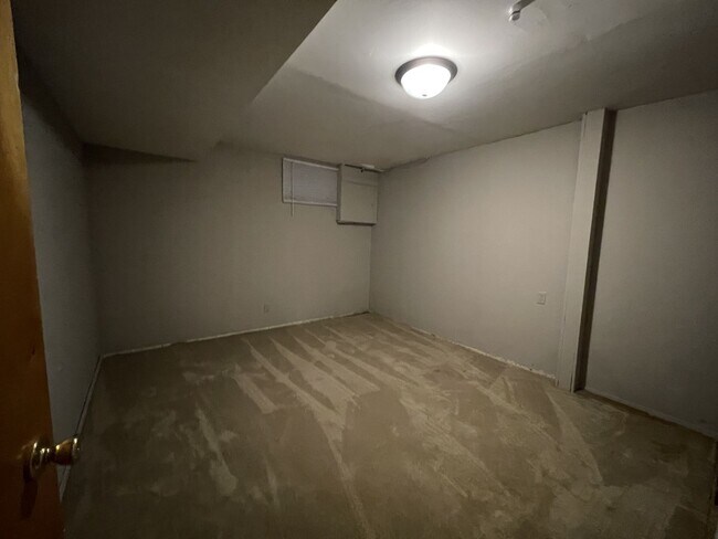 Building Photo - 8462 Grand Ave