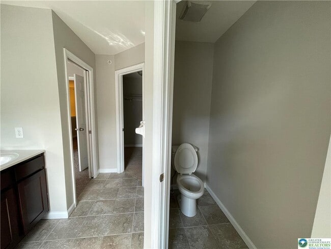 Building Photo - 1453 Tarpan Ln