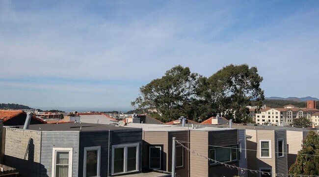 Building Photo - 145-147-147 Stanyan St