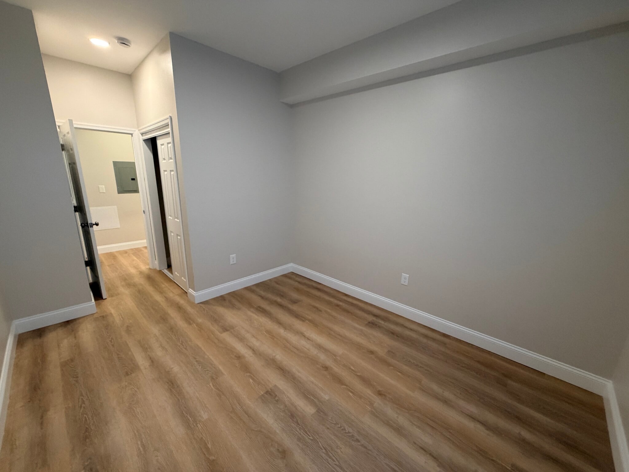 Building Photo - 3 E Overlea Ave