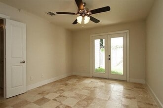 Building Photo - 1815 Oakdale St