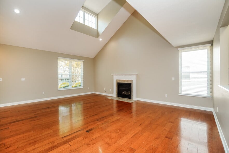 Building Photo - 1082 Finny Ave