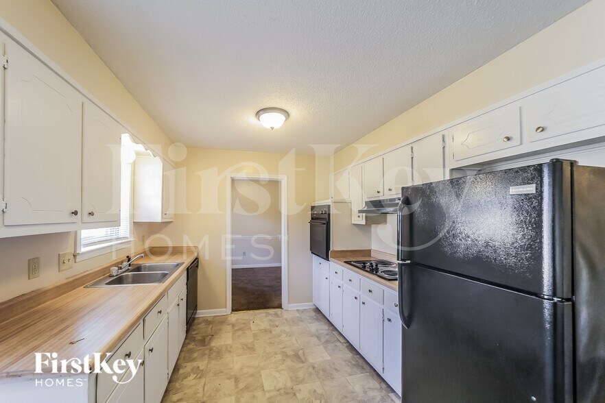 Building Photo - 6528 Baybrook Ln