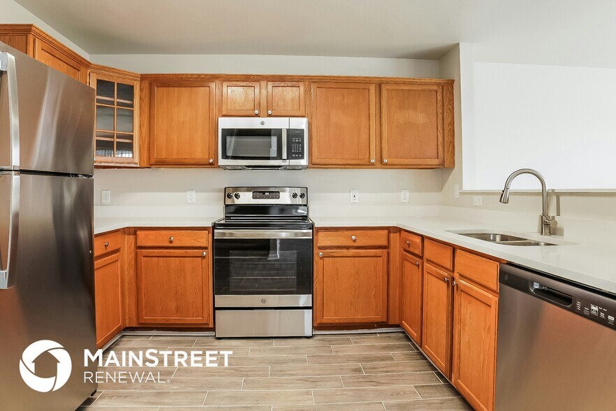 Building Photo - 748 Runningbrook Ln