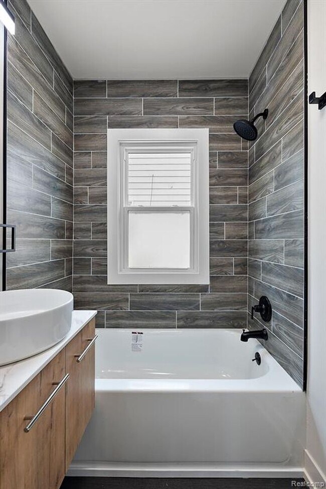 Building Photo - 308-310 East Harry Ave